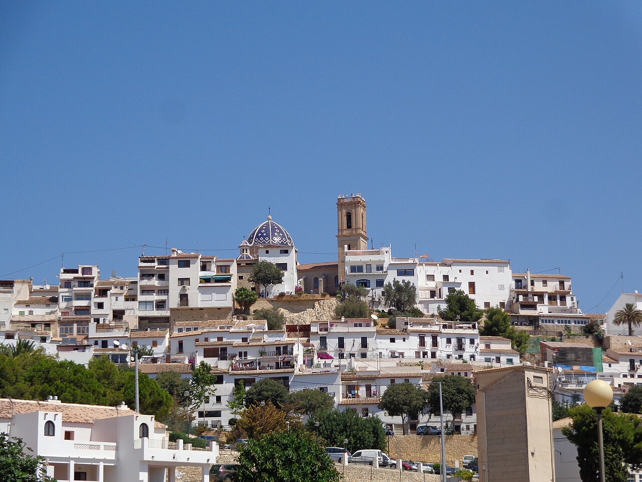 Foto: Superchilum (CC BY-SA 4.0), via Wikimedia Commons Altea, beeld 5