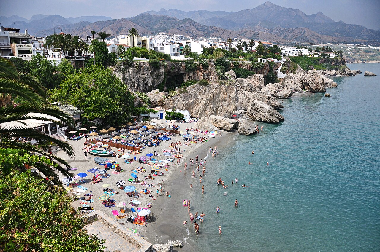 Foto: Rober Martinez (CC0), via Wikimedia Commons Nerja, beeld 2